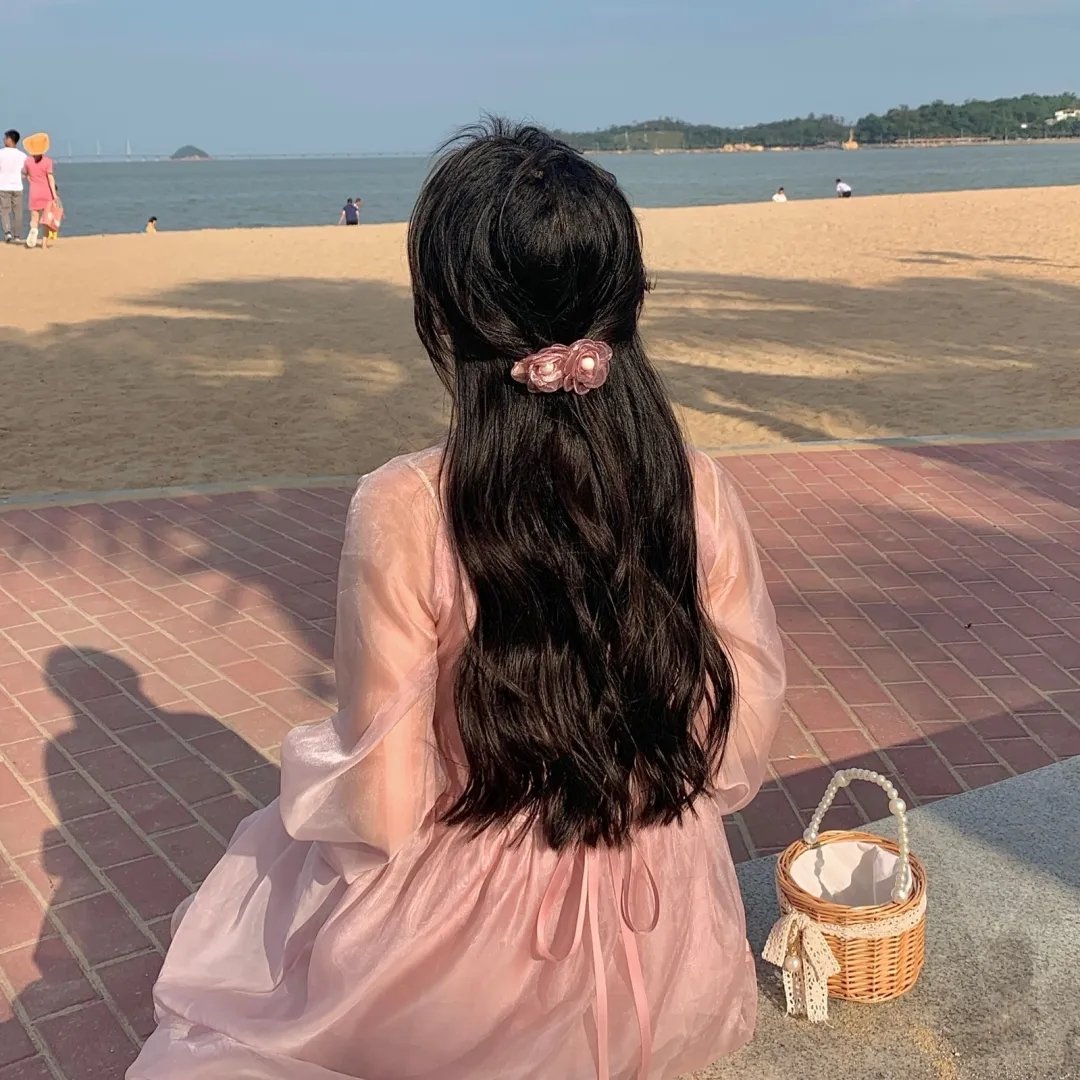 血洒万花团